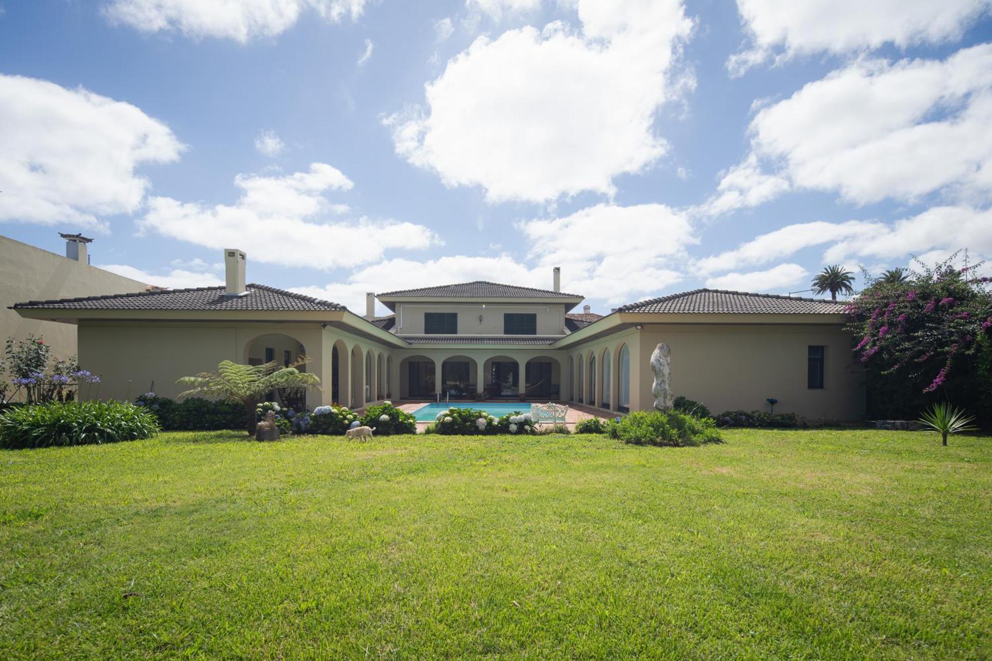 Homestay Casa Dos Arcos - Suites & Pool Ponta Delgada (Sao Miguel)